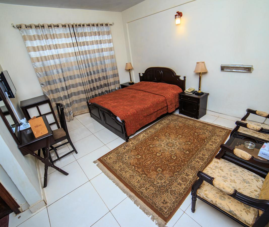Shelton Hotel Rawalpindi Eksteriør bilde